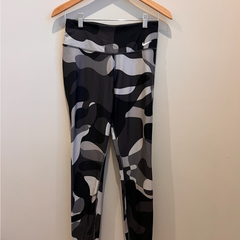 Nike Kids Leggings - Black, Gray, and White Camo